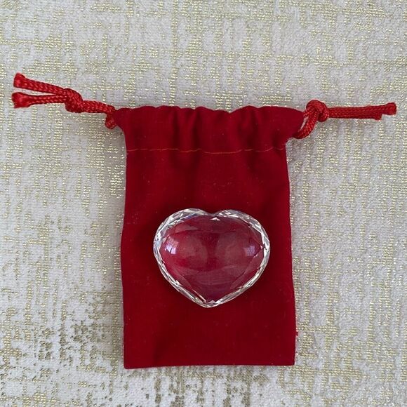 🎄THE HEART OF CHRISTMAS FACETED CRYSTAL HEART & BOOK OF LOVE & INSPIRATION - Picture 2 of 3